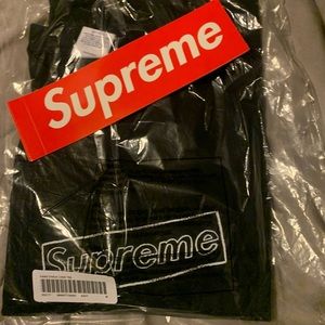 Kaws x Supreme Chalk Supreme Box Logo size Med